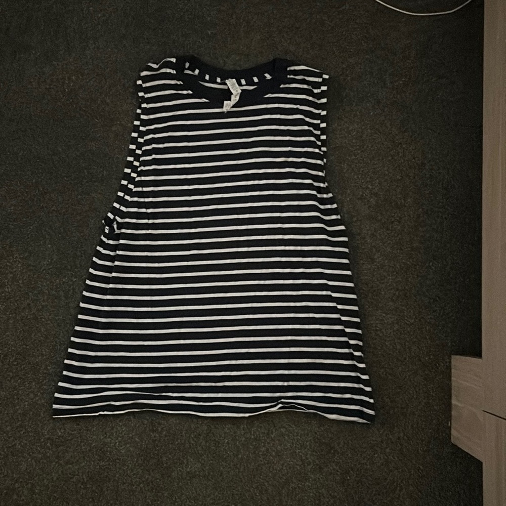 Align tank top